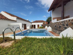 Beautiful House with access to pool Tenerife ES